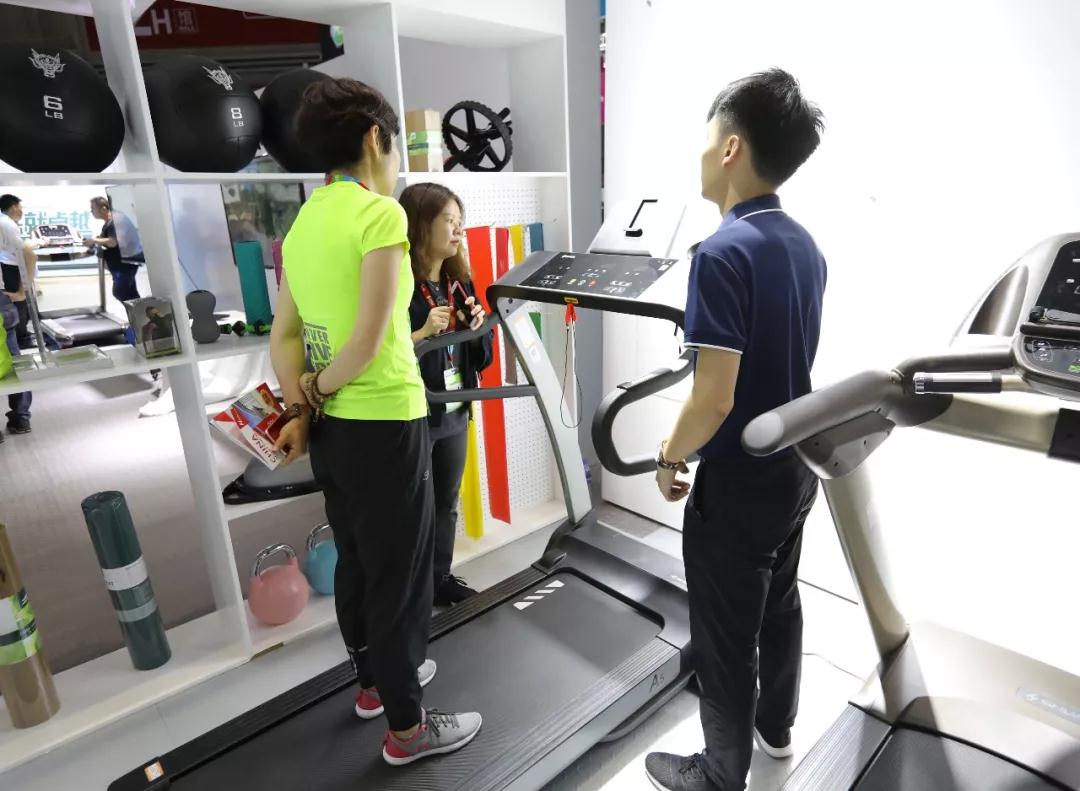 健身器材-壹号娱乐阿里语音智能A5跑步机 健身器材-壹号娱乐阿里语音智能A5跑步机